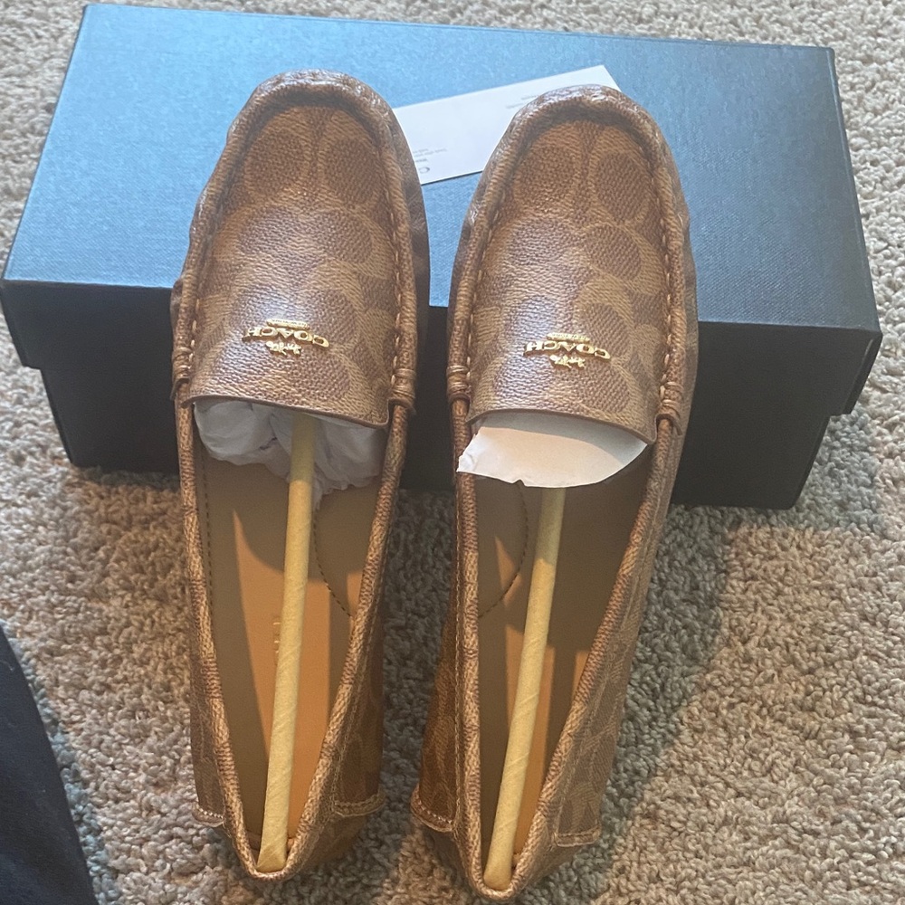 Coach Tan Leather Loafers size 8B color brown than new with tag